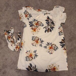 💥3/$30💥 NWOT floral dress, off shoulder short sleeve, tie waist
